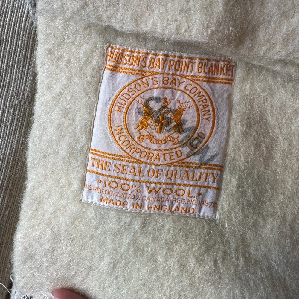 Vintage Hudson’s Bay 4 Point Striped Wool Blanket - Picture 4 of 5